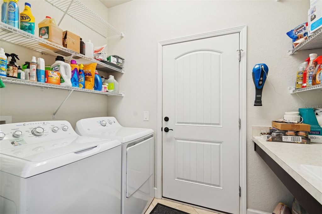 Image 24 of property listing at 9159 SW 70TH LOOP, Ocala, FL 34481