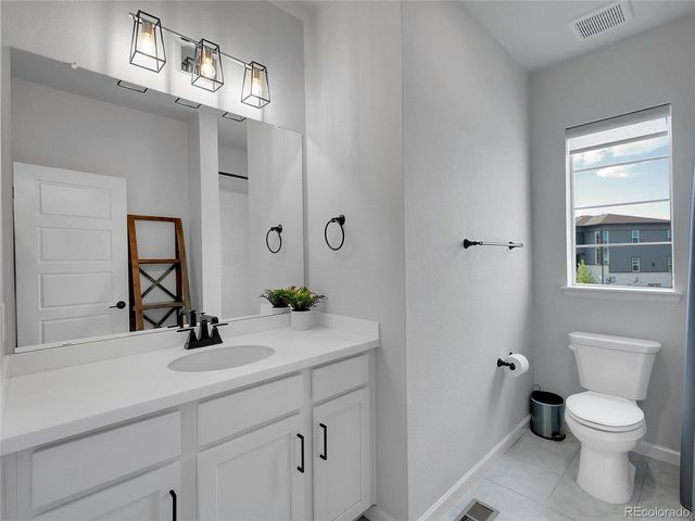 6906 Oak Canyon Cir, Castle Pines, CO 80108