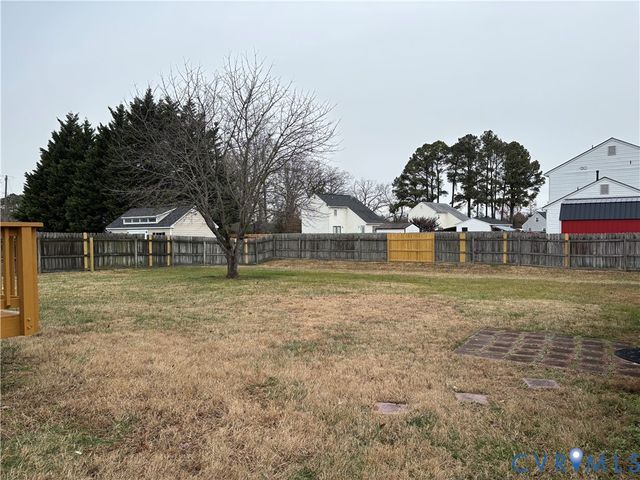 9520 Brant Ln, Glen Allen, VA 23060