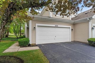 1459 WALNUT HILL Avenue B, St. Charles, IL 60174