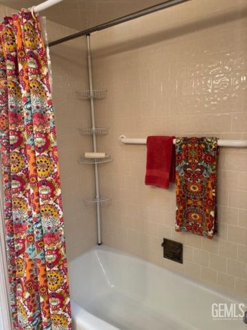 2300 El Portal Drive 69, Bakersfield, CA 93309