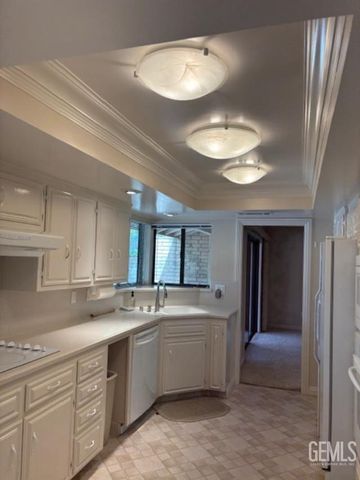 2300 El Portal Drive 69, Bakersfield, CA 93309