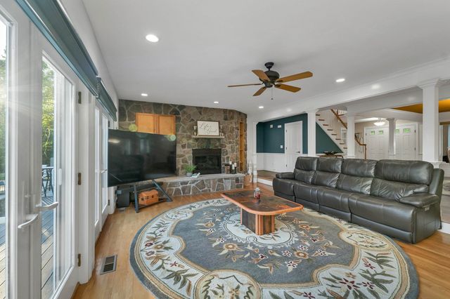 75 Long Pond Road, Dunbarton, NH 03046