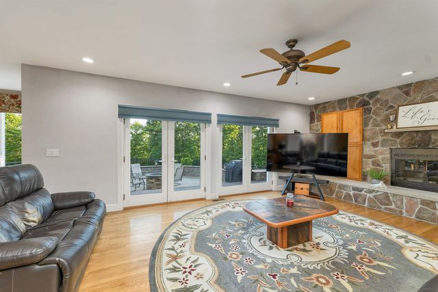 75 Long Pond Road, Dunbarton, NH 03046