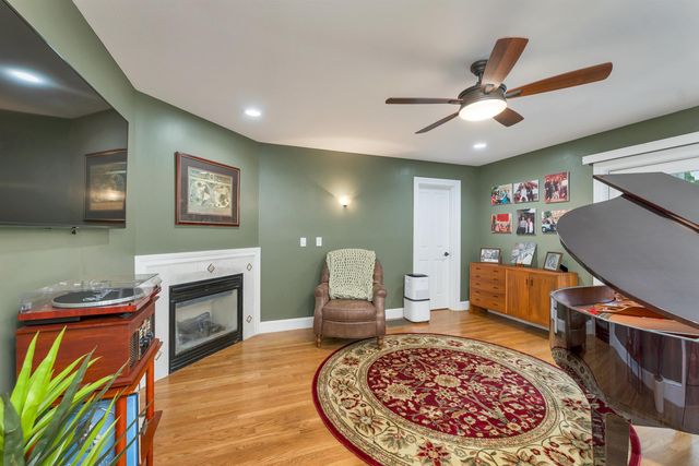 75 Long Pond Road, Dunbarton, NH 03046