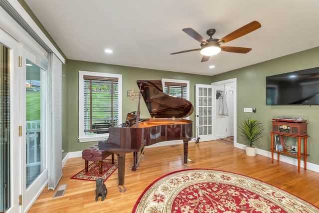 75 Long Pond Road, Dunbarton, NH 03046
