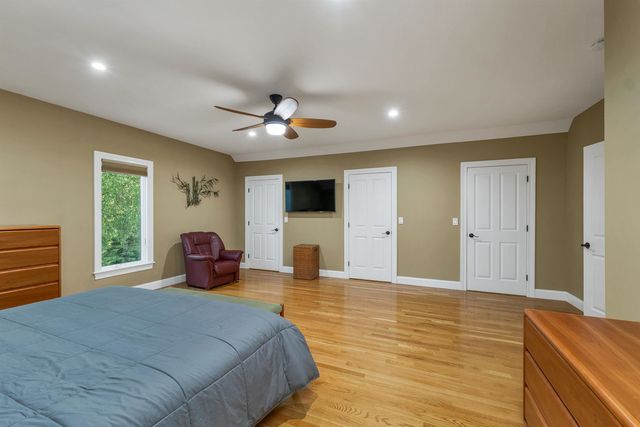 75 Long Pond Road, Dunbarton, NH 03046