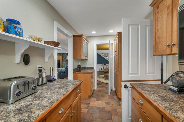 75 Long Pond Road, Dunbarton, NH 03046