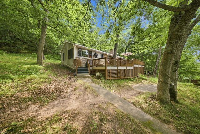 186 Cove Court, Hudson, WI 54016