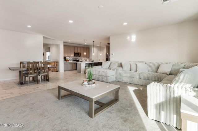 531 Stonehaven Court, Dayton, NV 89403