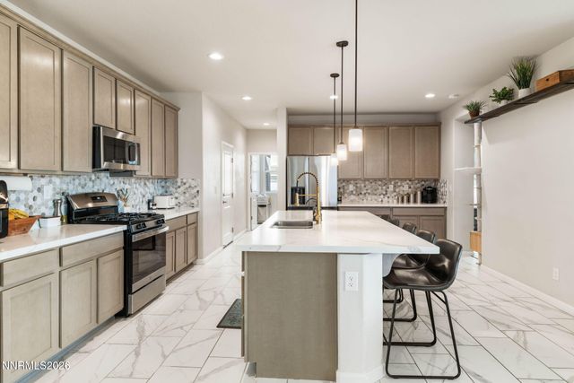 531 Stonehaven Court, Dayton, NV 89403