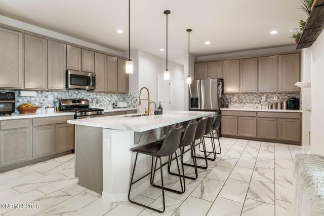 531 Stonehaven Court, Dayton, NV 89403