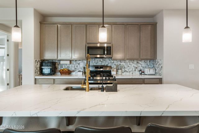 531 Stonehaven Court, Dayton, NV 89403