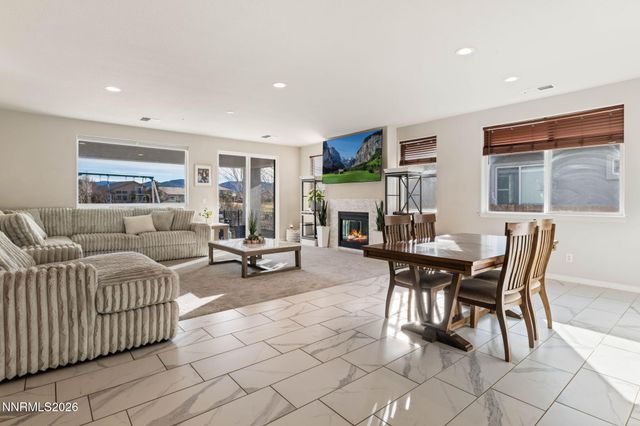 531 Stonehaven Court, Dayton, NV 89403