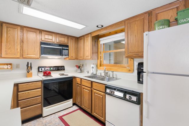 3 C Newfane Circle, Dover, VT 05356