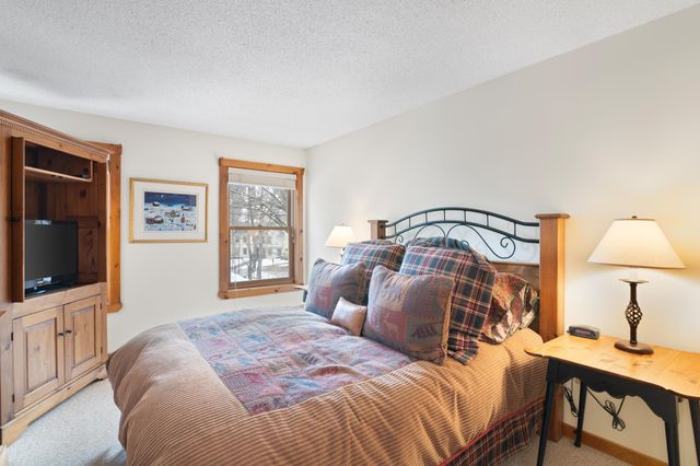 3 C Newfane Circle, Dover, VT 05356