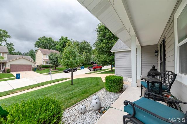 231 Oakbriar Farm Drive, Ballwin, MO 63021