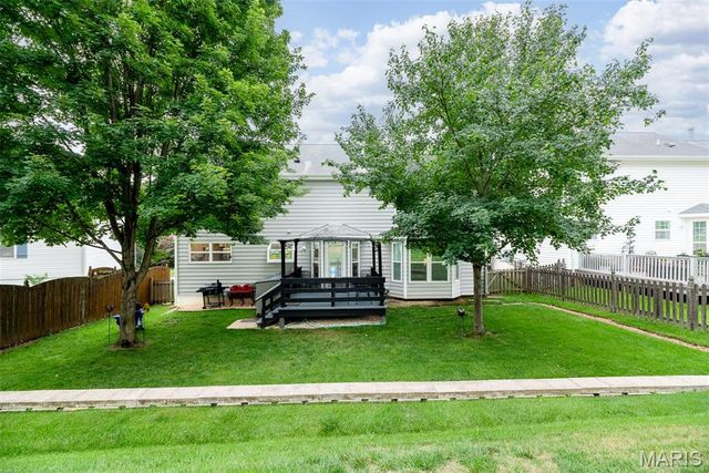 231 Oakbriar Farm Drive, Ballwin, MO 63021