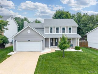231 Oakbriar Farm Drive, Ballwin, MO 63021