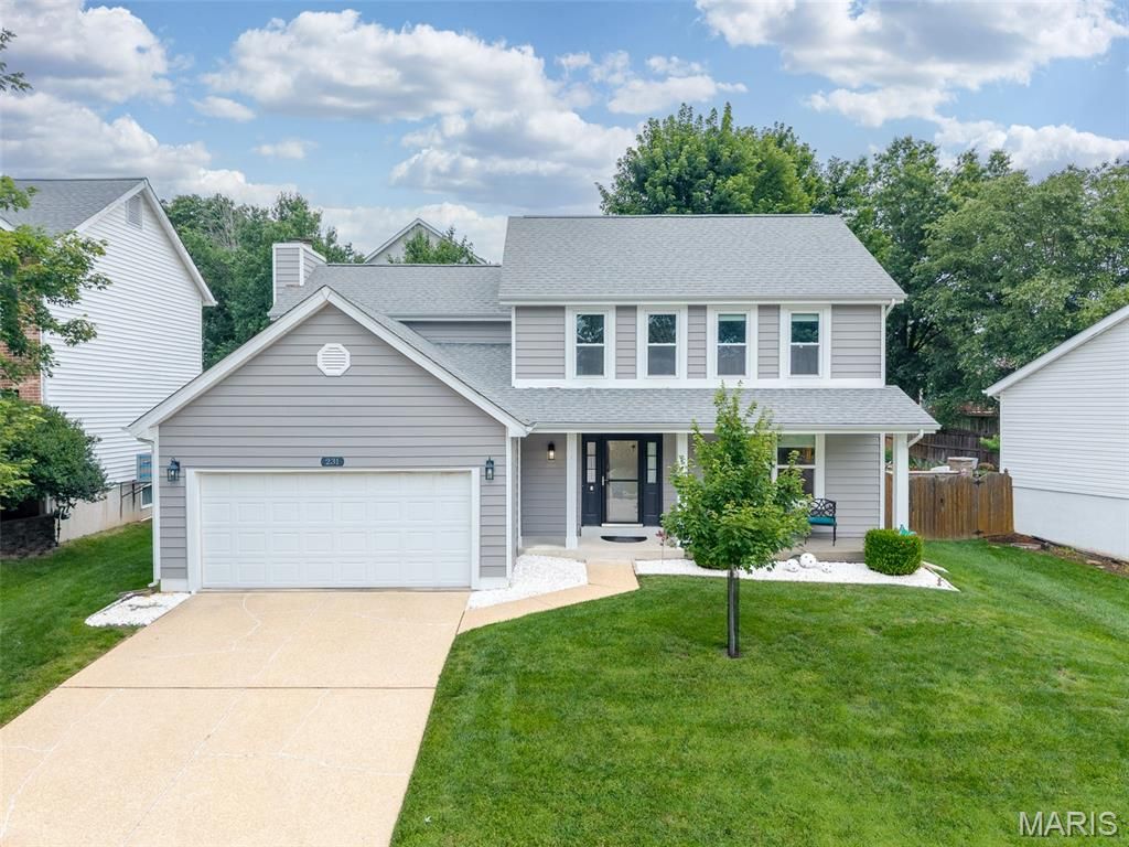 231 Oakbriar Farm Drive, Ballwin, MO 63021