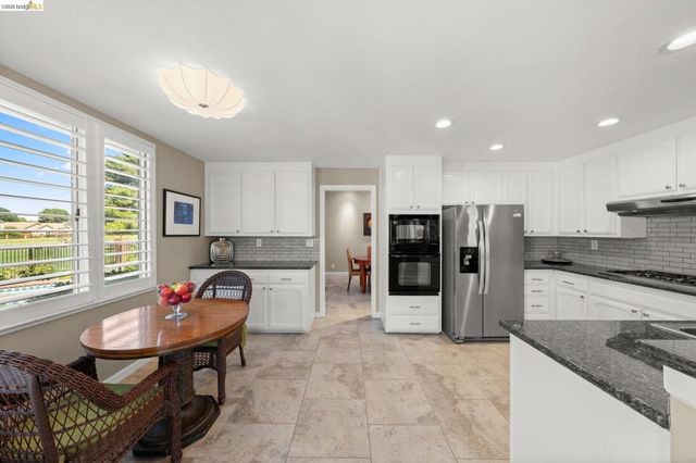 2216 Colonial Ct, Discovery Bay, CA 94505