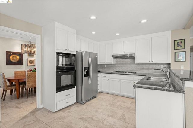 2216 Colonial Ct, Discovery Bay, CA 94505