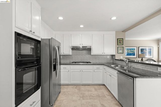 2216 Colonial Ct, Discovery Bay, CA 94505