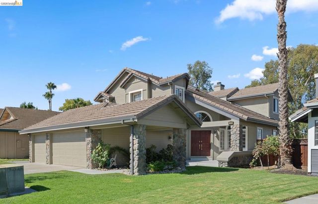 2216 Colonial Ct, Discovery Bay, CA 94505