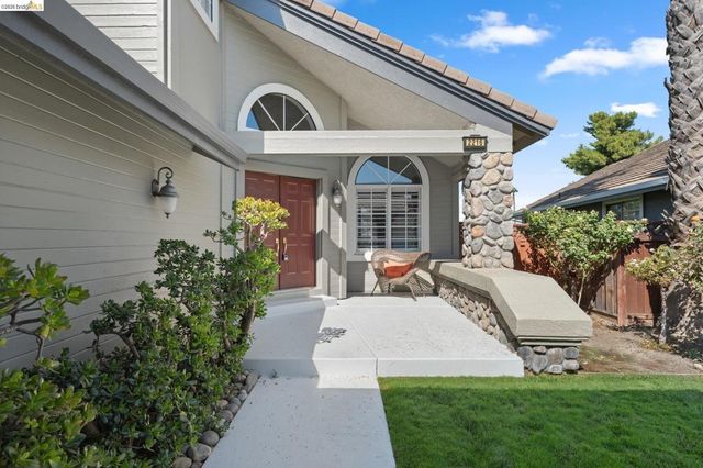 2216 Colonial Ct, Discovery Bay, CA 94505