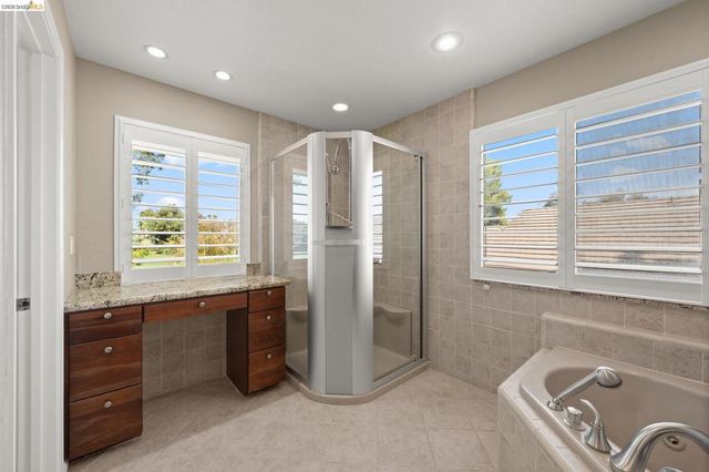 2216 Colonial Ct, Discovery Bay, CA 94505