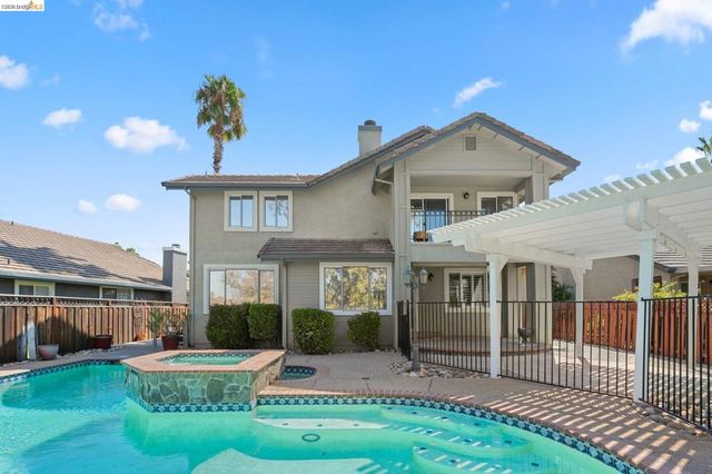 2216 Colonial Ct, Discovery Bay, CA 94505