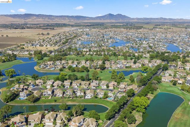 2216 Colonial Ct, Discovery Bay, CA 94505
