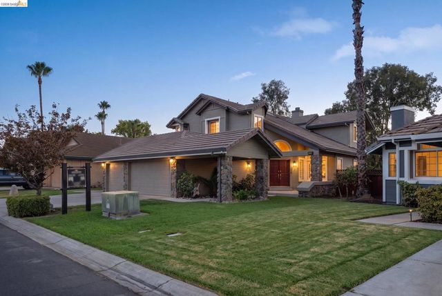 2216 Colonial Ct, Discovery Bay, CA 94505