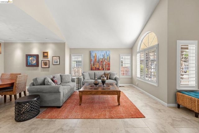 2216 Colonial Ct, Discovery Bay, CA 94505