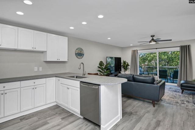 301 Harbor Heights Drive 6D, Lexington, SC 29072