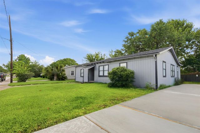 1103 James Street, Deer Park, TX 77536