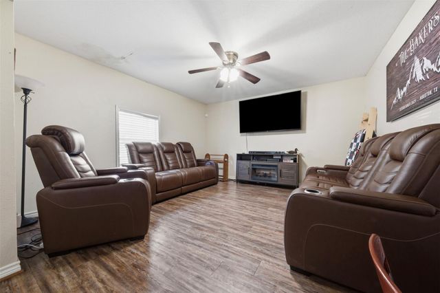 1103 James Street, Deer Park, TX 77536