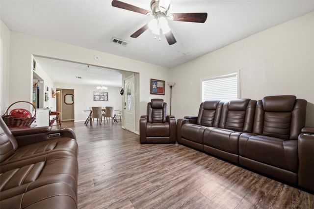 1103 James Street, Deer Park, TX 77536