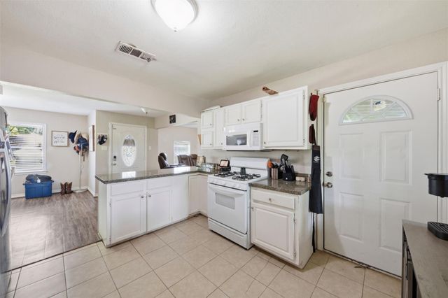 1103 James Street, Deer Park, TX 77536