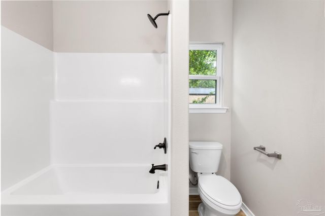 308 N E St, Pensacola, FL 32501