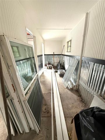 7208 N OLA AVENUE, Tampa, FL 33604