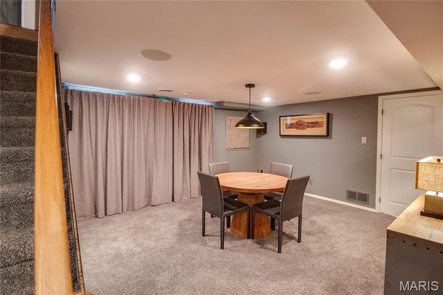 4805 Chateau Drive, Godfrey, IL 62035