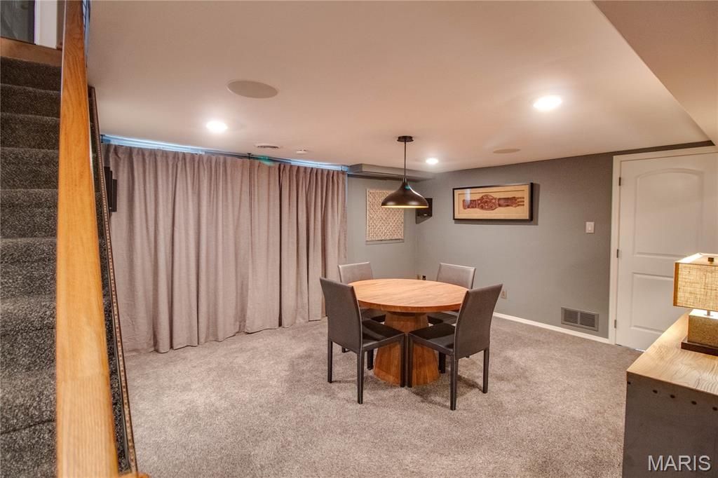 Image 35 of property listing at 4805 Chateau Drive, Godfrey, IL 62035