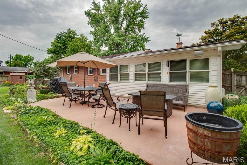 Image 42 of property listing at 4805 Chateau Drive, Godfrey, IL 62035