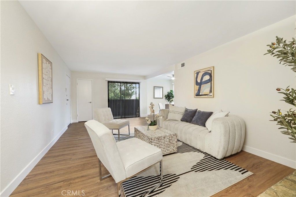 5252 Agnes 2, Valley Village, CA 91607 — photo 2