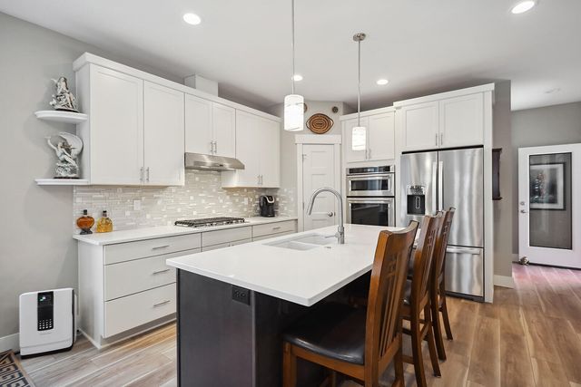 1250 29th Street, Hood River, OR 97031