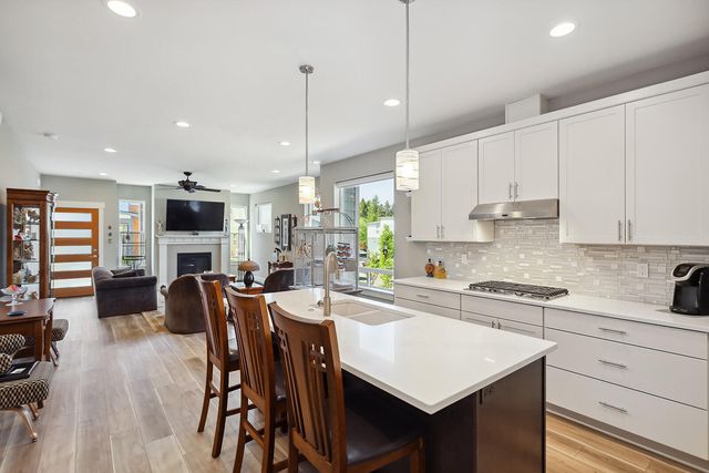 1250 29th Street, Hood River, OR 97031