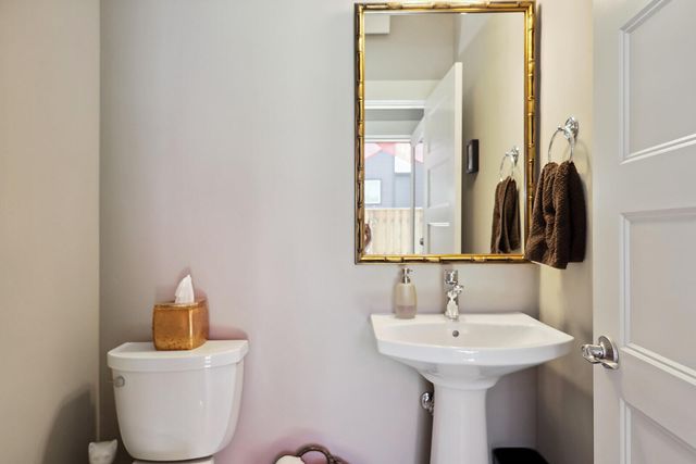 1250 29th Street, Hood River, OR 97031