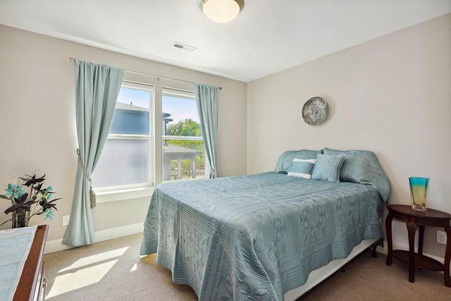 1250 29th Street, Hood River, OR 97031