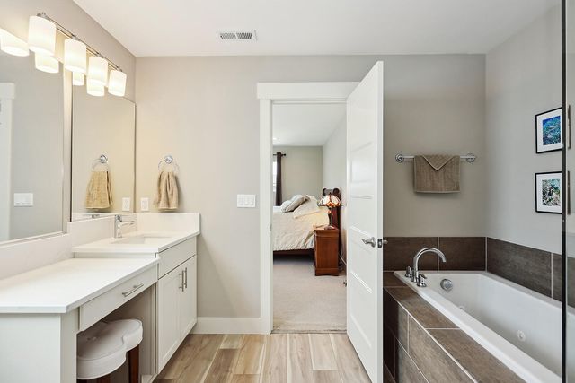 1250 29th Street, Hood River, OR 97031